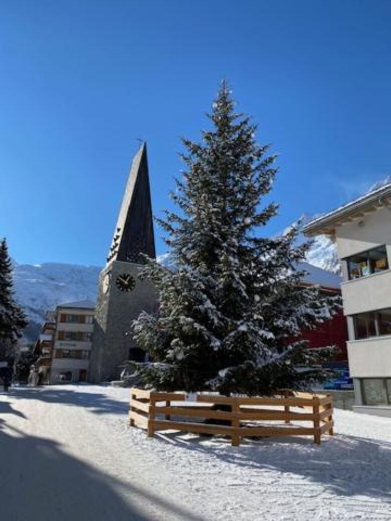 Serene Alpine Residence with Spa - Saas-Fee, Switzerland