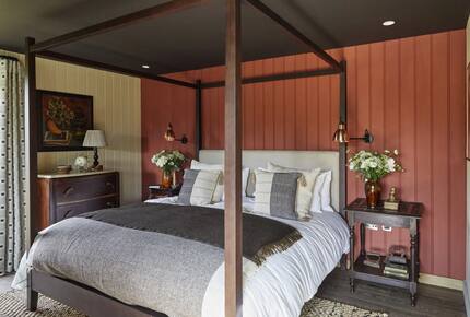 A Lakeside Sanctuary of Rustic Elegance - Lechlade, United Kingdom