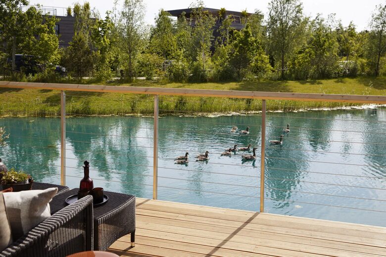 A Lakeside Sanctuary of Rustic Elegance - Lechlade, United Kingdom