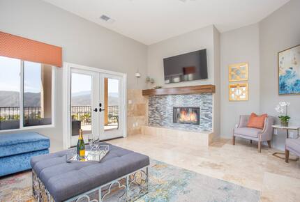 Luxury Wine Country Retreat with Gorgeous Panoramic Views - Temecula, California