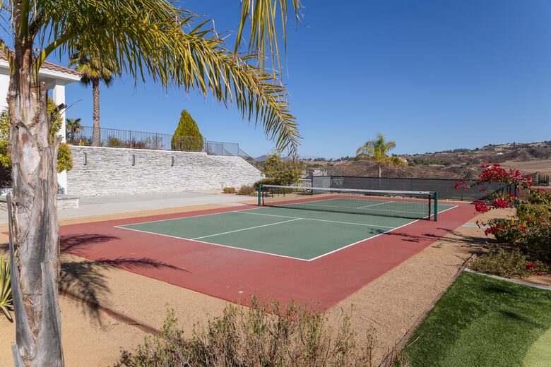 Luxury Wine Country Retreat with Gorgeous Panoramic Views - Temecula, California