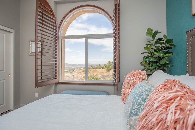 Luxury Wine Country Retreat with Gorgeous Panoramic Views - Temecula, California
