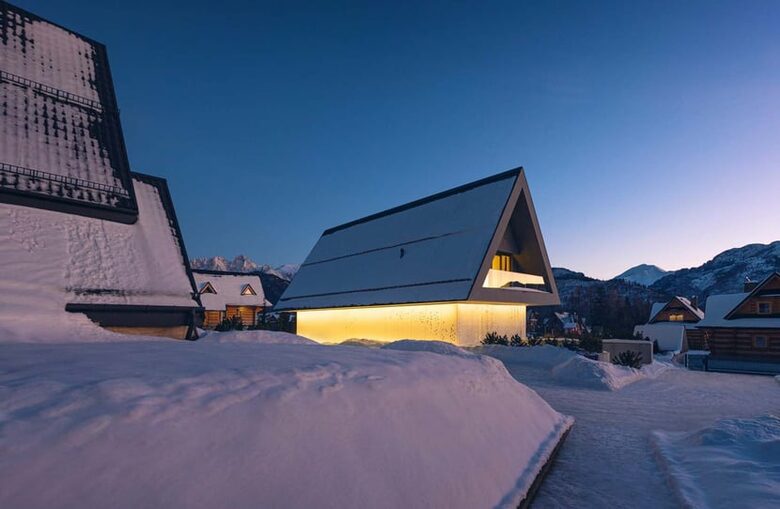 Award-Winning Alpine Sanctuary in Kościelisko - Kościelisko, Poland