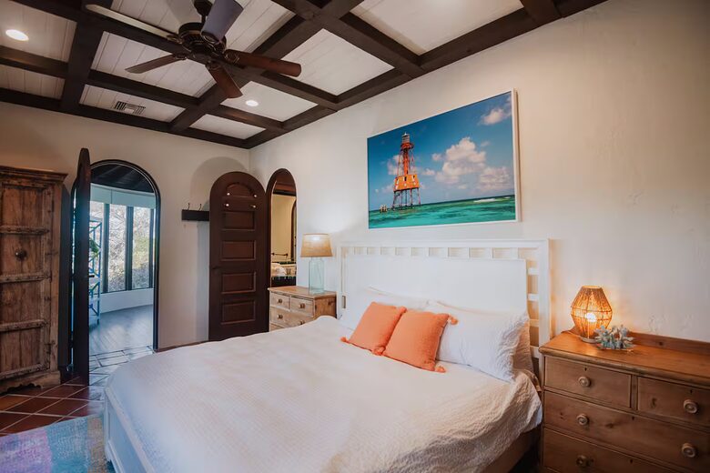 Spanish-Style Harbourfront Escape in Abaco - Marsh Harbour, Bahamas