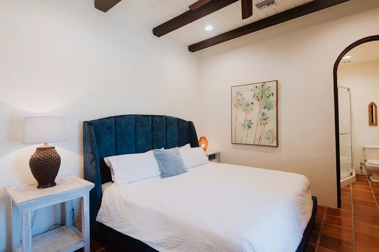 Spanish-Style Harbourfront Escape in Abaco - Marsh Harbour, Bahamas