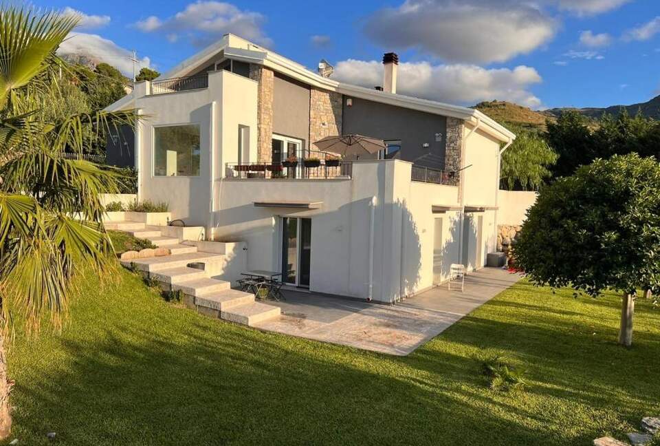 Sicilian Vista | Elegant Villa with Pool & Sea Views - Termini Imerese , Italy