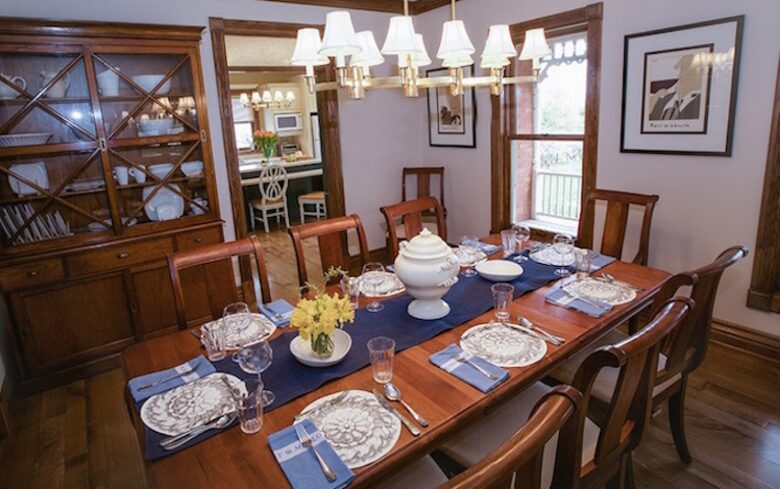 Niagara Vineyard Estate House - Niagara, Canada