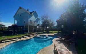 Crystal Beach Retreat with Private Heated Pool - Crystal Beach, Texas