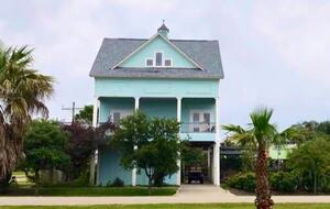 Crystal Beach Retreat with Private Heated Pool - Crystal Beach, Texas