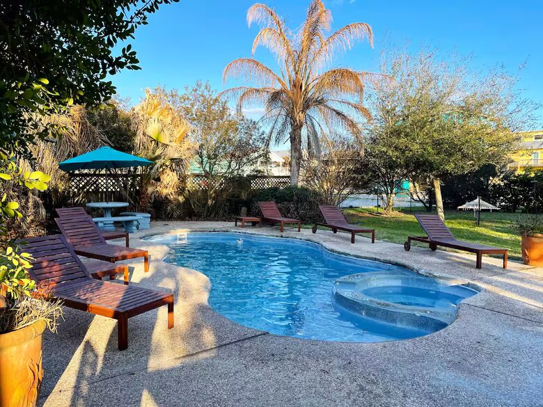 Crystal Beach Retreat with Private Heated Pool - Crystal Beach, Texas