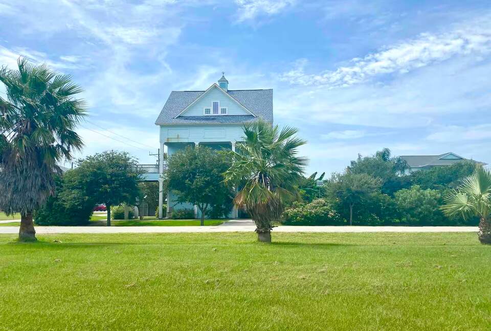 Crystal Beach Retreat with Private Heated Pool - Crystal Beach, Texas