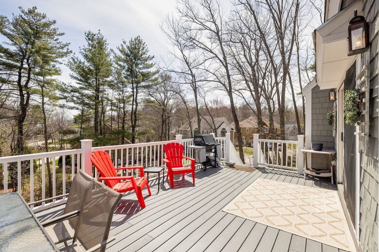 Walkable Charm Near Ogunquit Beach - Ogunquit, Maine