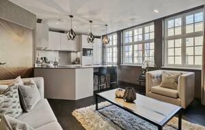 An Elegant Mayfair Apartment - London, United Kingdom