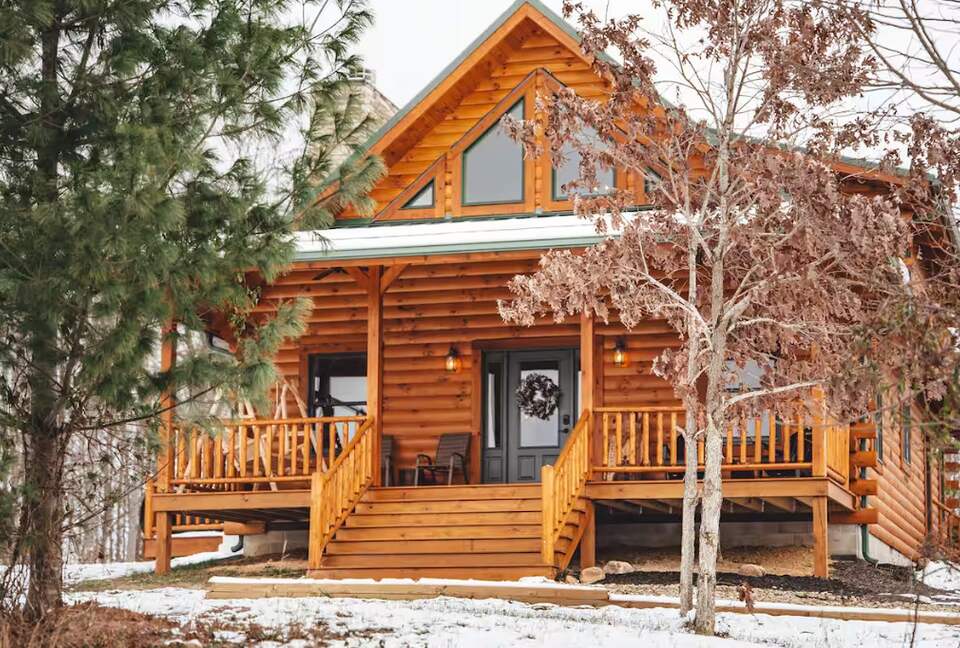 A Secluded Hocking Hills Cabin Retreat - McArthur, Ohio