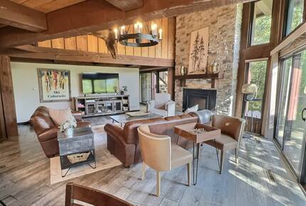 Well-Appointed Townhome Overlooking Dillon Reservoir - Silverthorne, Colorado
