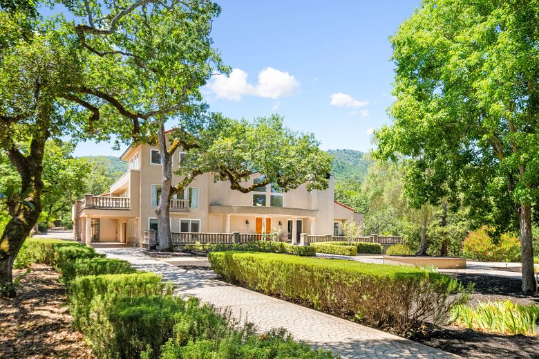Luxury Wine Country Retreat Surrounded by Oaks & Open Skies - Sonoma, California