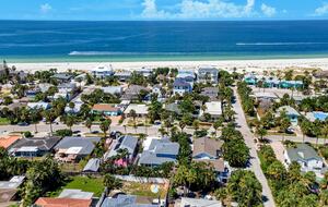 Clearwater Beach Bungalow - Clearwater Beach, Florida
