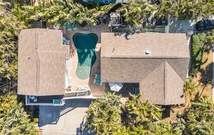 Coastal Triplex - A block from beach! - Clearwater, Florida