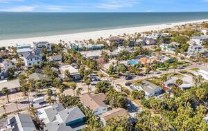 Coastal Triplex - A block from beach! - Clearwater, Florida