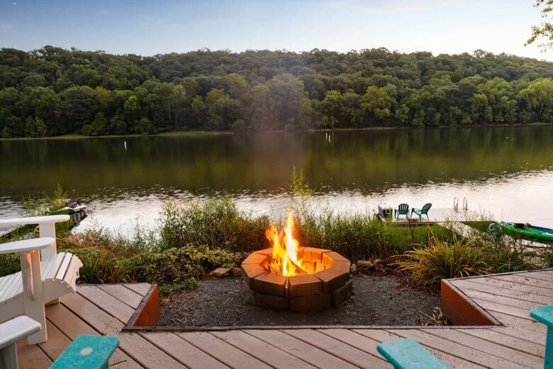 Riverfront Chalet Retreat near Harpers Ferry - Harpers Ferry, West Virginia