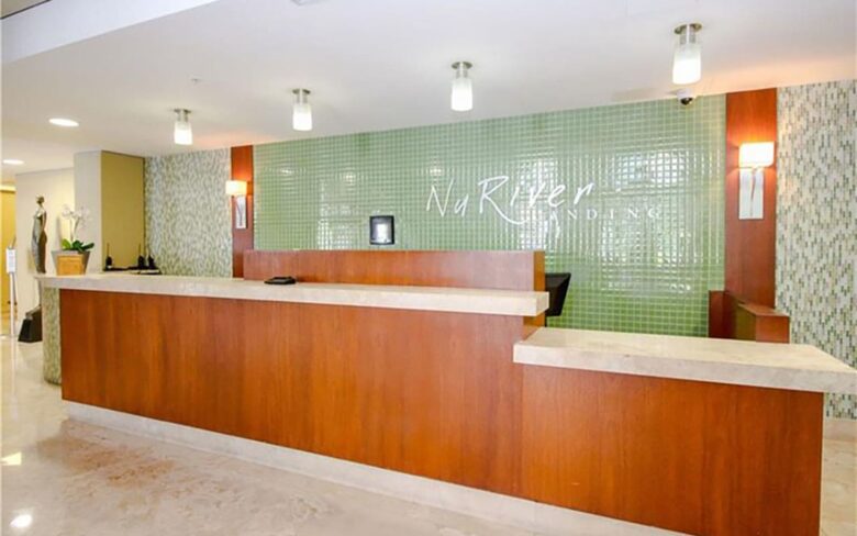 Las Olas Luxury Riverfront Retreat | Walk to Dining & Riverwalk - Fort Lauderdale, Florida