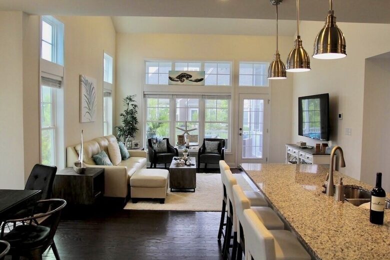 Main floor kitchen, dining, family room