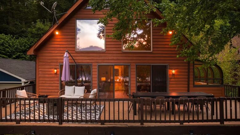 Riverfront Chalet Retreat near Harpers Ferry - Harpers Ferry, West Virginia