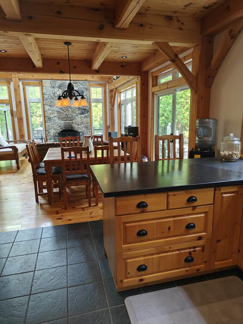 Timber-Frame Waterfront Retreat on Fathom Five National Marine Park - Tobermory, Canada