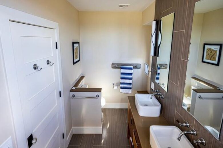 Front-Row Coastal Escape on Cormorant Cove - Block Island, Rhode Island