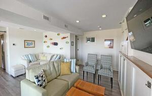 Front-Row Coastal Escape on Cormorant Cove - Block Island, Rhode Island