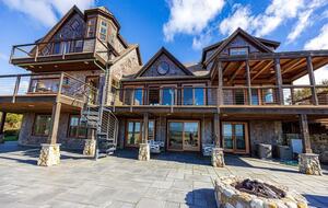 Front-Row Coastal Escape on Cormorant Cove - Block Island, Rhode Island