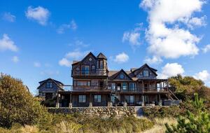 Front-Row Coastal Escape on Cormorant Cove - Block Island, Rhode Island