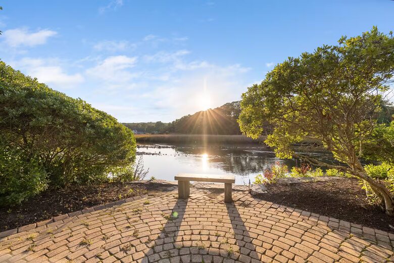 Renovated 1834 Home in the Heart of Mystic - Stonington, Connecticut