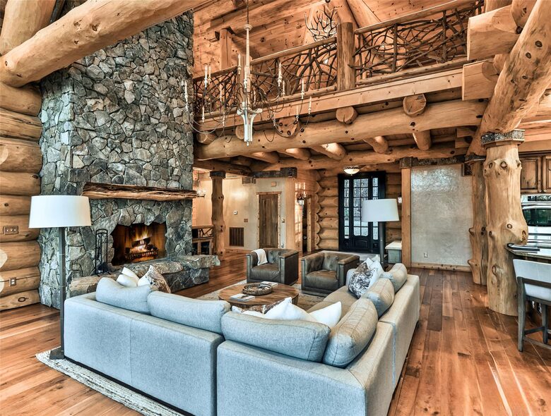 Handcrafted Log Cabin Retreat on Lake Norman - Mooresville, North Carolina