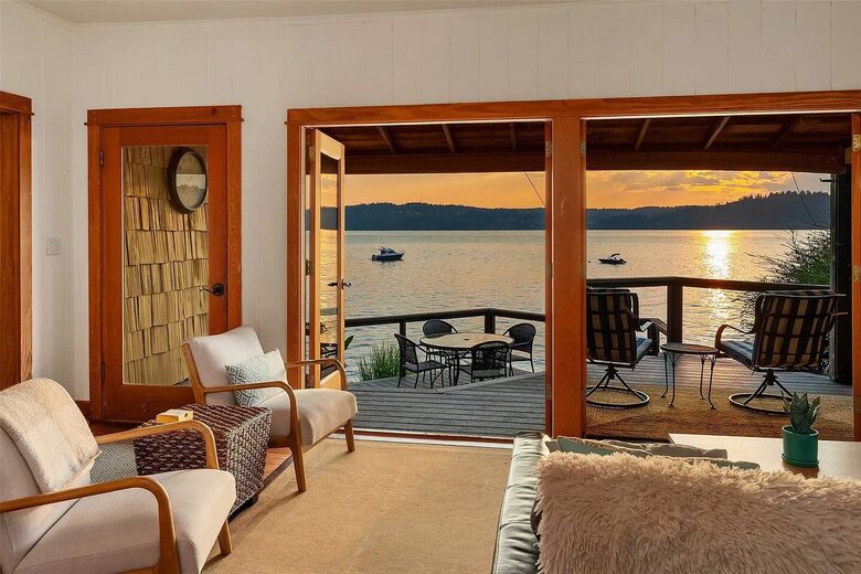 Fern Cove Waterfront Escape on Vashon Island - Vashon, Washington