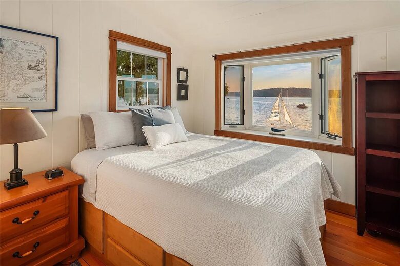Fern Cove Waterfront Escape on Vashon Island - Vashon, Washington