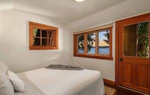 Fern Cove Waterfront Escape on Vashon Island - Vashon, Washington
