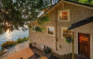 Fern Cove Waterfront Escape on Vashon Island - Vashon, Washington