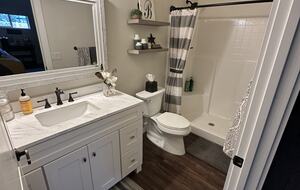 Spacious Idaho Getaway Minutes from Downtown Eagle - Eagle, Idaho