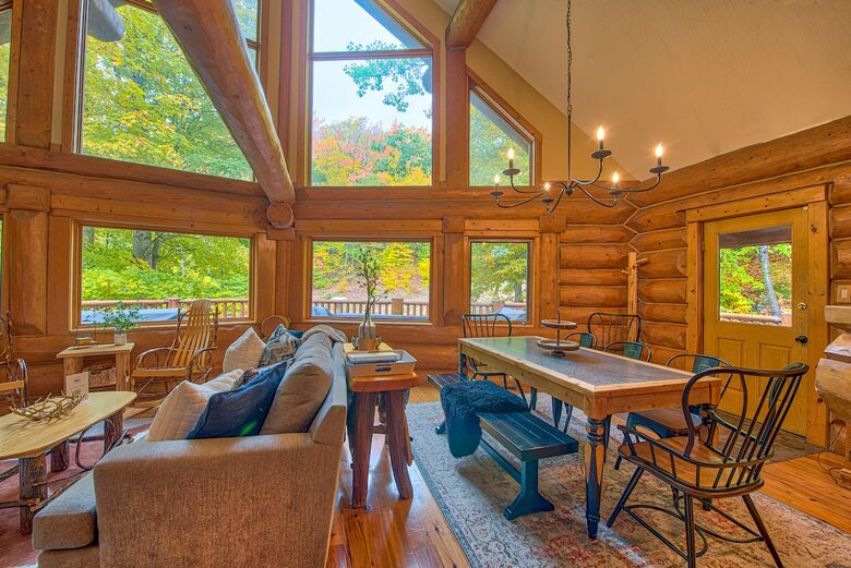 Social Chalet at Schuss Mountain - Mancelona, Michigan