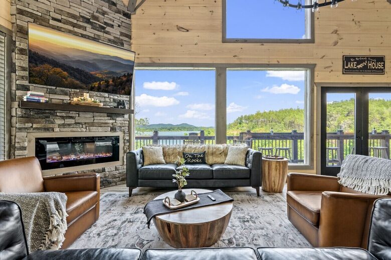 Smoky Mountain Lakeview Lodge | Indoor Pool & Private Dock - Sevierville, Tennessee