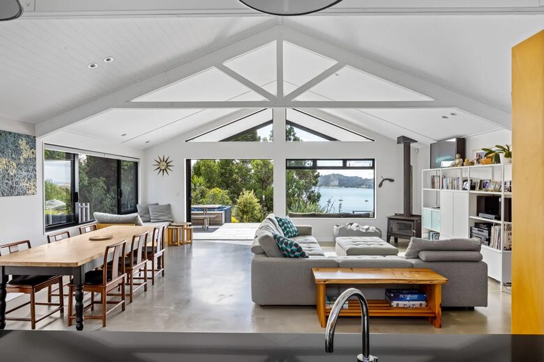 Elevated Harbour View Home with Exceptional Privacy in Mahurangi West - Warkworth, New Zealand