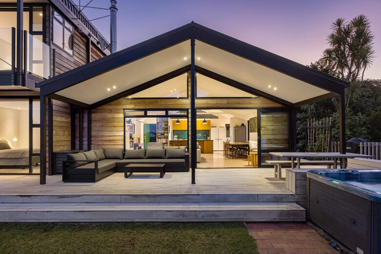 Elevated Harbour View Home with Exceptional Privacy in Mahurangi West - Warkworth, New Zealand