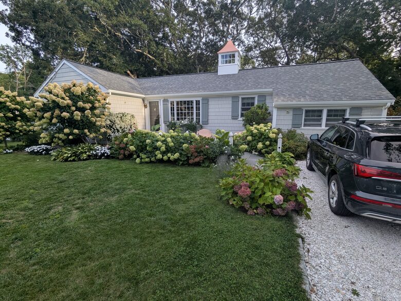 HYDRANGEA COTTAGE, OSTERVILLE