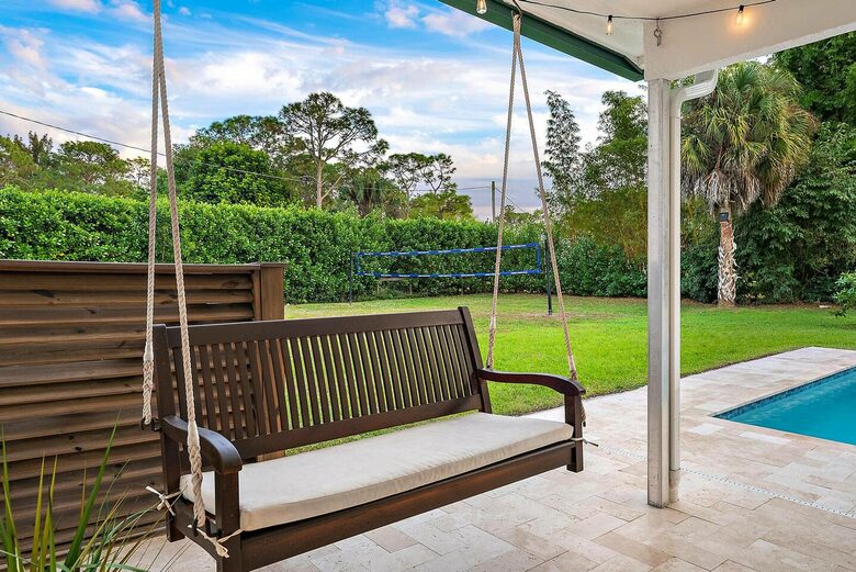Resort-Style Jupiter Retreat on 1.25 Acres - Jupiter, Florida