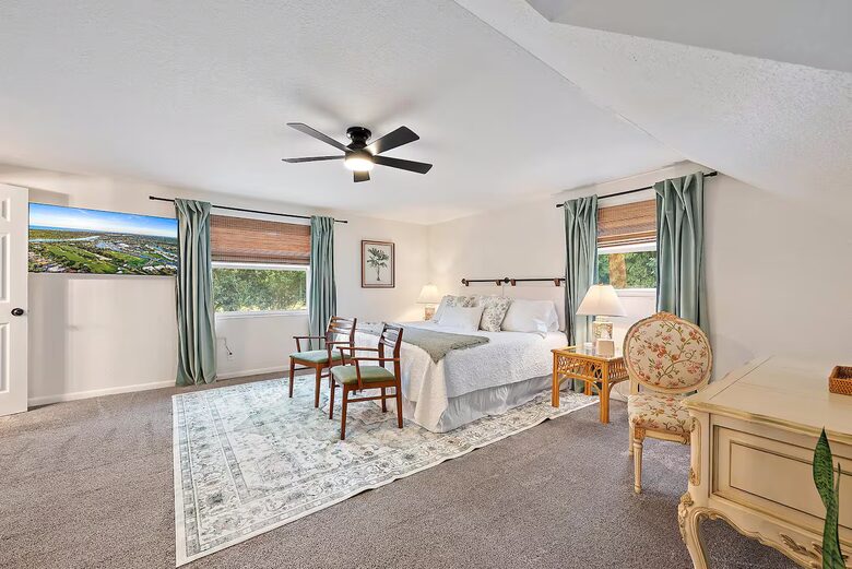 Resort-Style Jupiter Retreat on 1.25 Acres - Jupiter, Florida