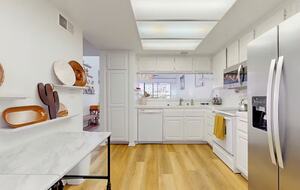 Cheery Palm Desert Retreat Near Golf, Tennis & Coachella - Palm Desert, California