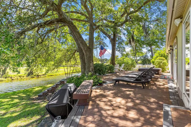 Private Waterfront Golf-View Escape in Sunset Beach - Sunset Beach, North Carolina