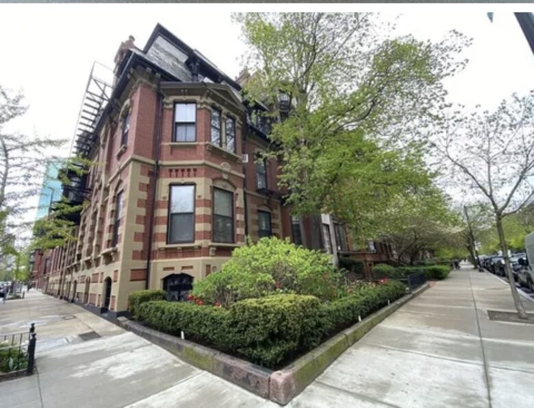 Designer Back Bay Hideaway - Boston, Massachusetts