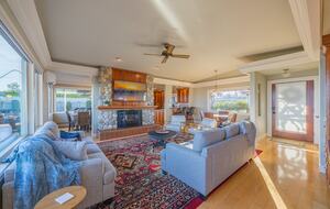 Oceanfront Cliffside Juan de Fuca Strait Retreat in Port Angeles - Port Angeles, Washington